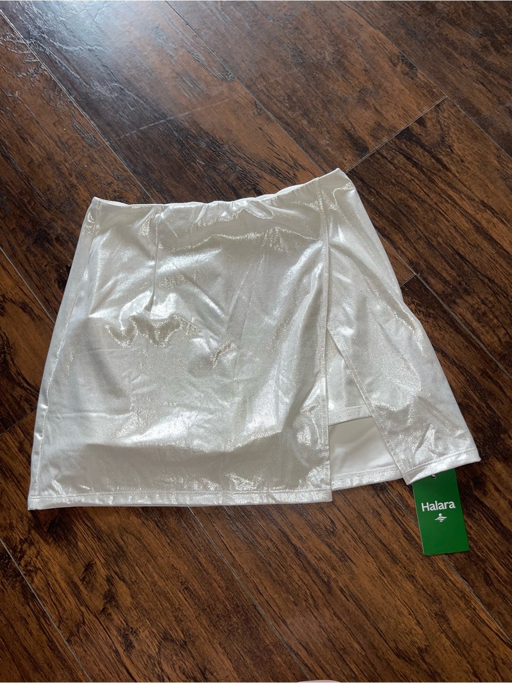 HALARA Metallic Silver Mini Skort